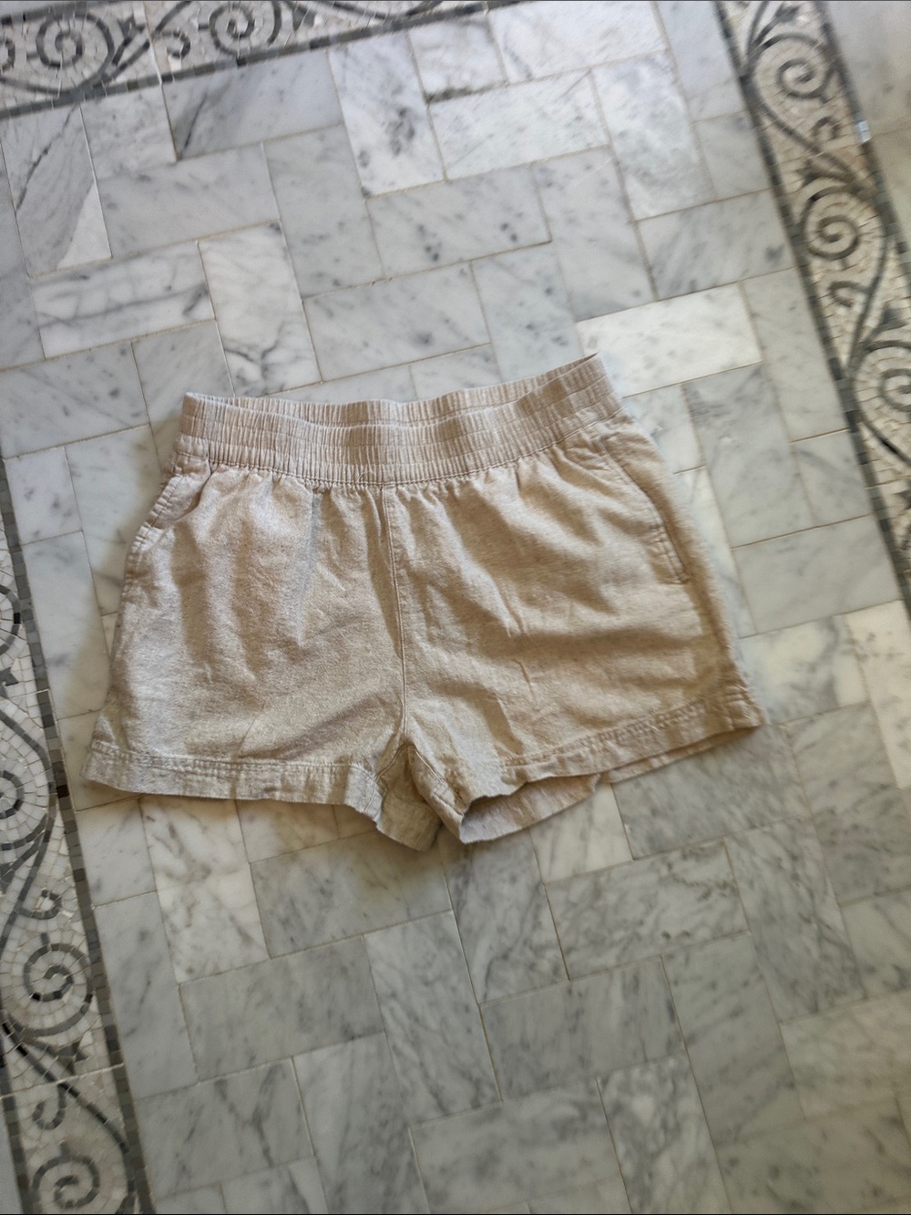 Old Navy Linen blend Beige Women’s Elastic-Waist Casual Shorts